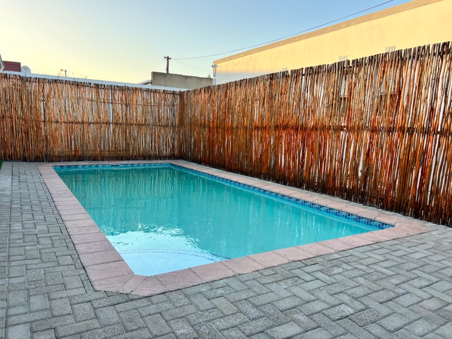 To Let 1 Bedroom Property for Rent in Malibu Village Western Cape